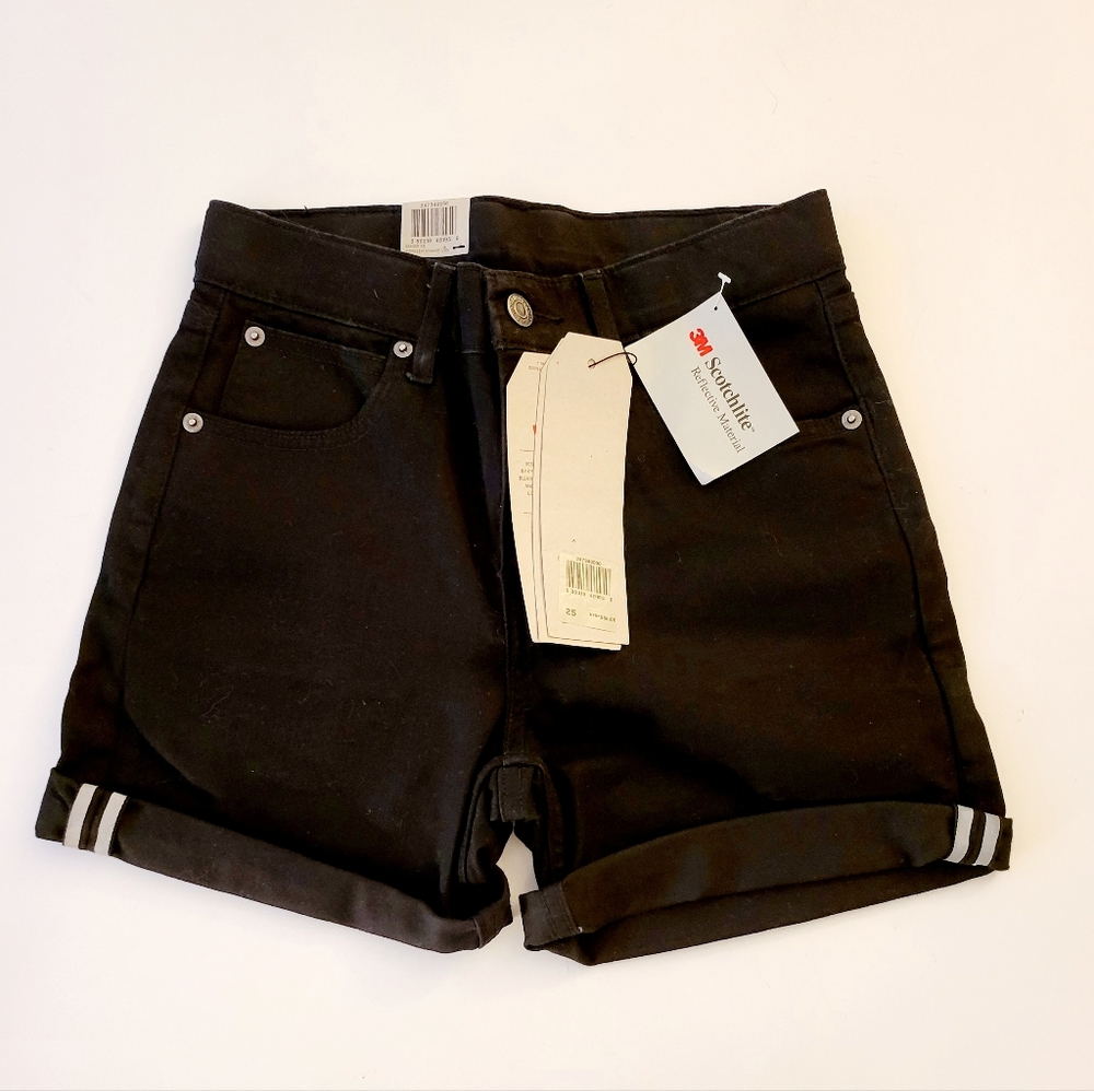 NWT Levi shorts